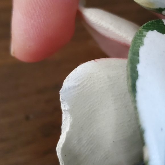 Vintage Capodimonte Flower Basket With 2 Roses And 2 Buds - Picture 8 of 9